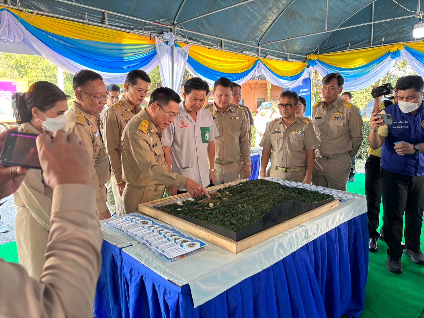 โครงการปกป้องและเชิดชูสถาบันพระมหากษัตริย์ และหน่วยบำบัดทุกข์ บำรุงสุขสร้างรอยยิ้มให้ประชาชนจังหวัดราชบุรี (จังหวัดเคลื่อนที่) ประจำปีงบประมาณ พ.ศ.๒๕๖๗ 
